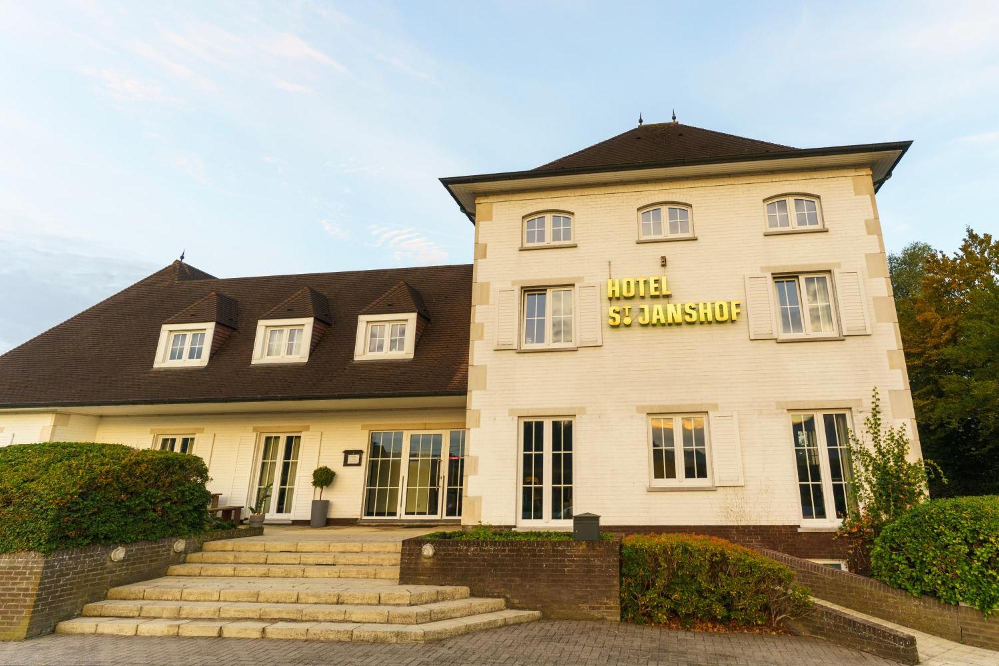 St-Janshof Hotel Waregem Bagian luar foto