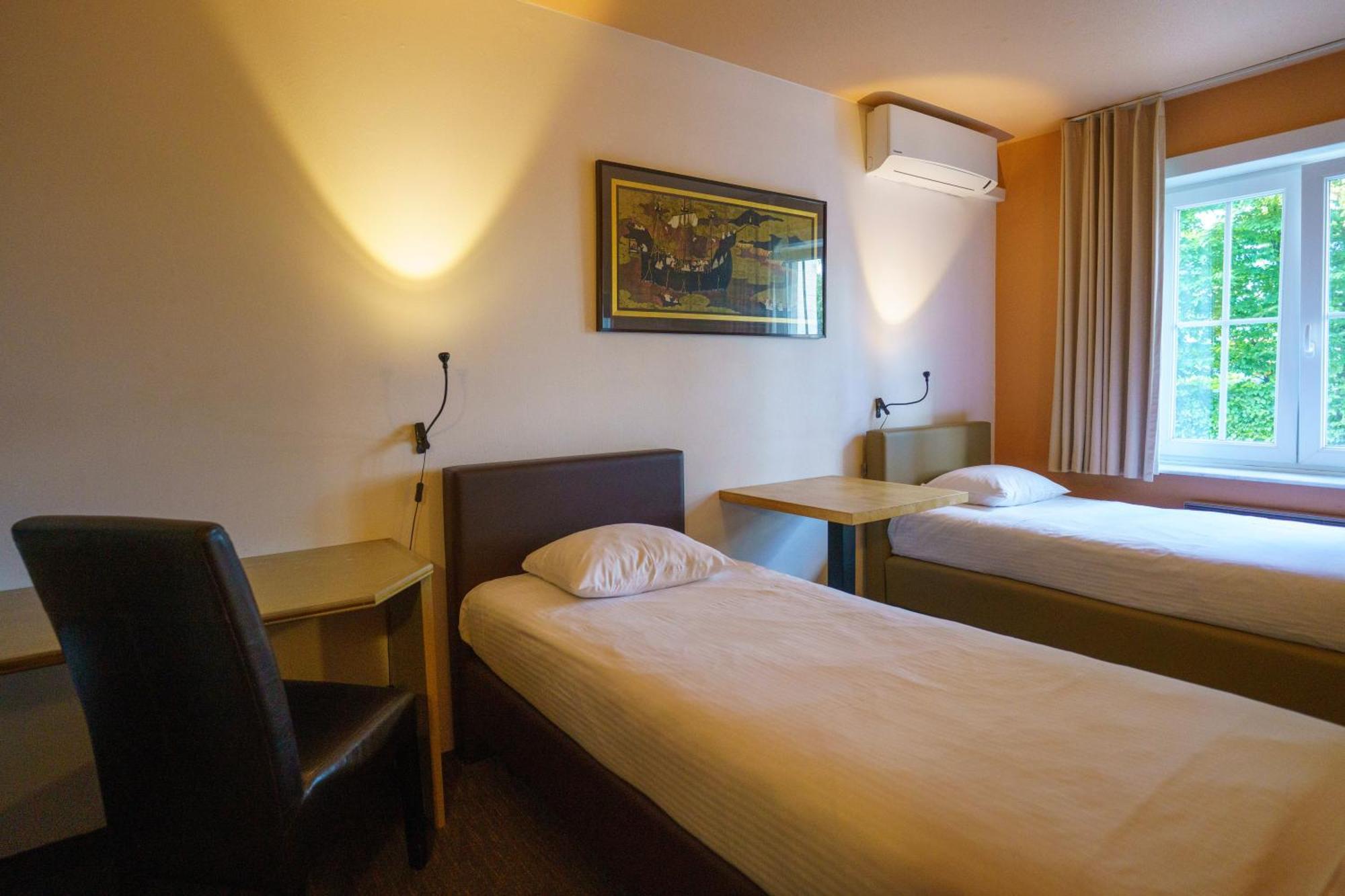 St-Janshof Hotel Waregem Bagian luar foto