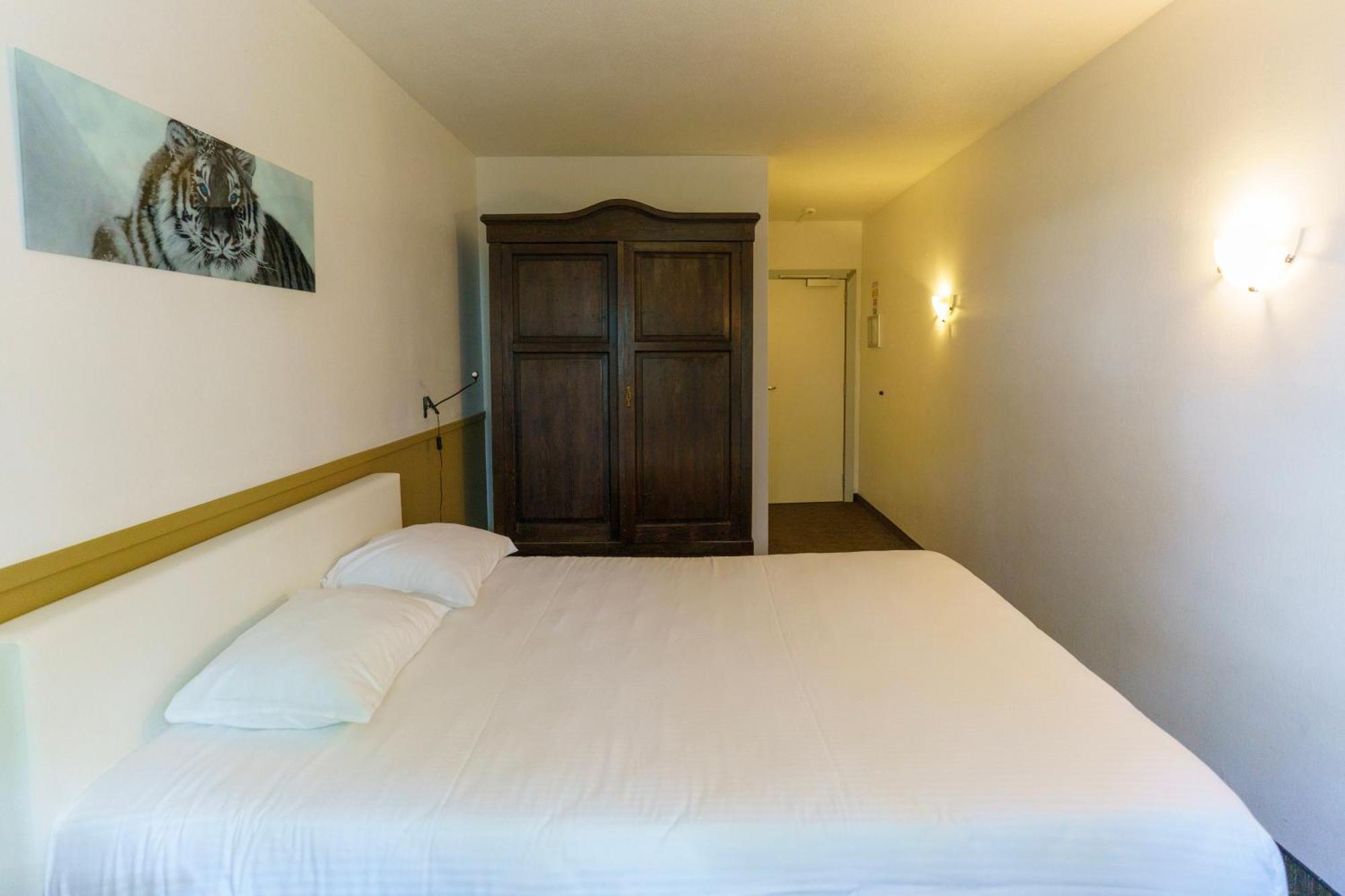 St-Janshof Hotel Waregem Bagian luar foto