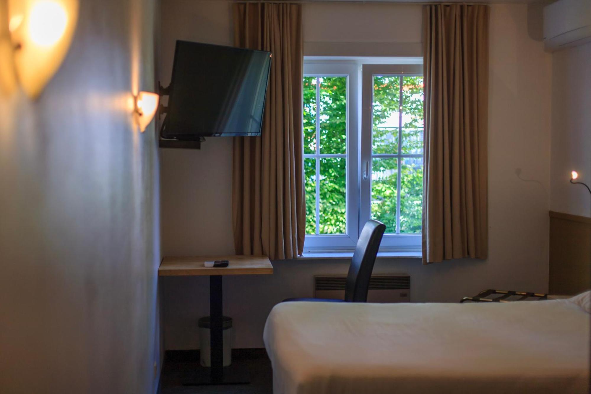 St-Janshof Hotel Waregem Bagian luar foto