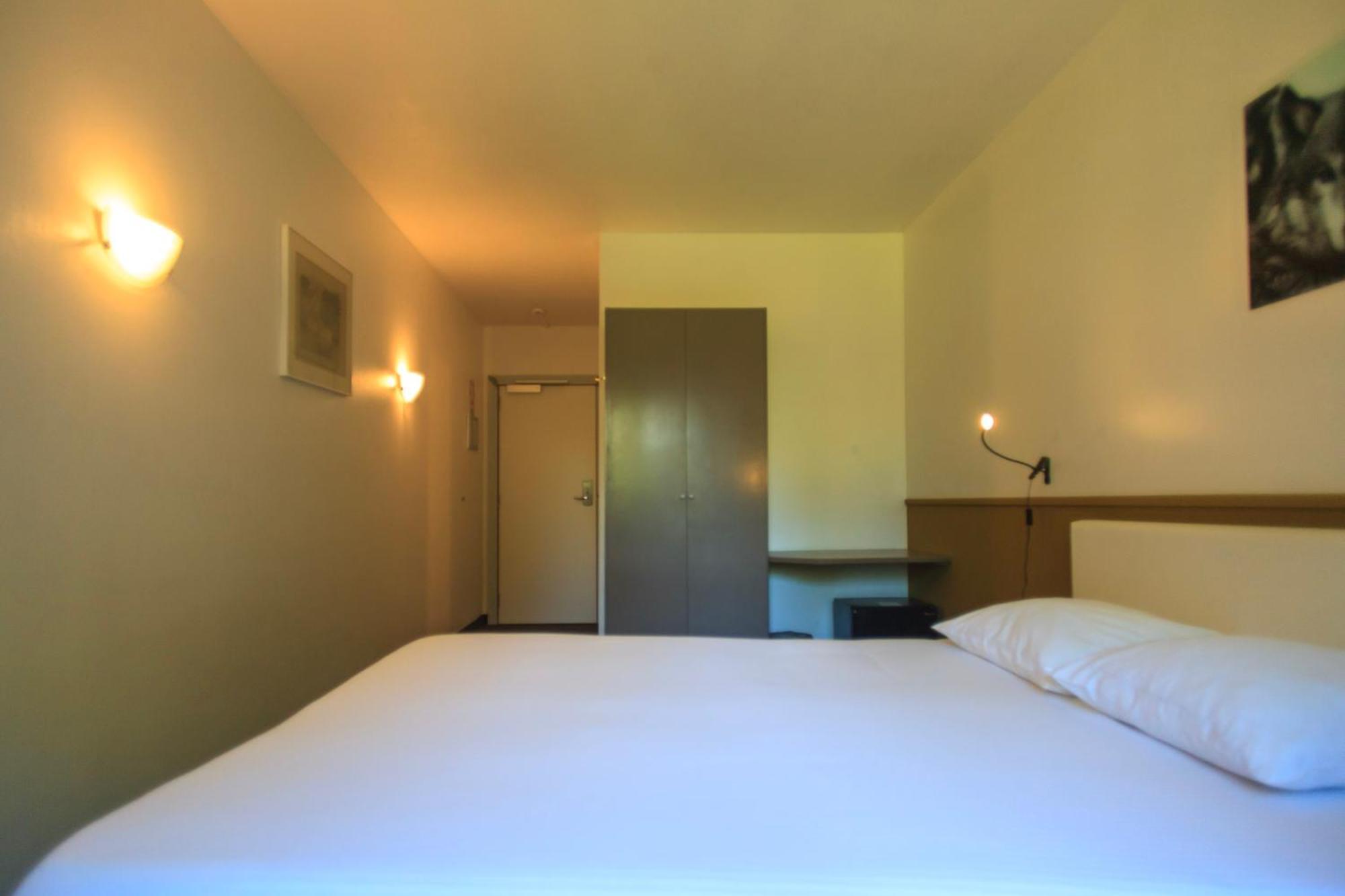 St-Janshof Hotel Waregem Bagian luar foto