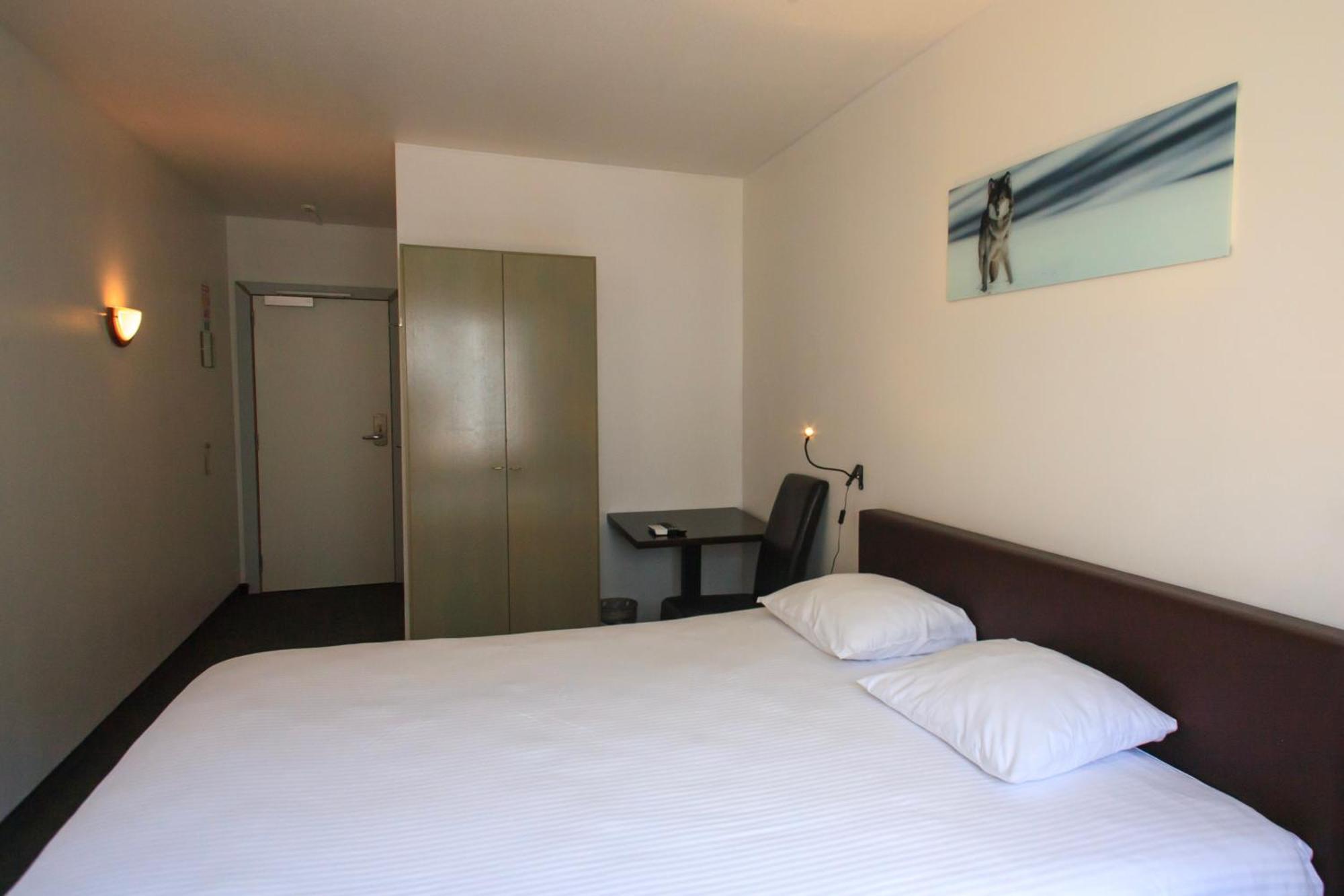 St-Janshof Hotel Waregem Bagian luar foto